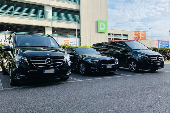 Experience seamless travel from London Heathrow to Bristol Cruise Port with our private transfer service. Enjoy comfort cleanliness and professionalism as you journey to your destination.
